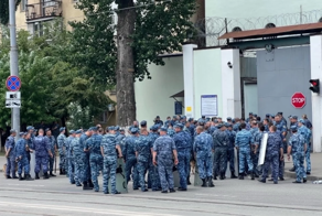 СМИ: ножовку для вскрытия решётки в ростовском СИЗО, террористы купили в изоляторе за 2,5 тысячи рублей