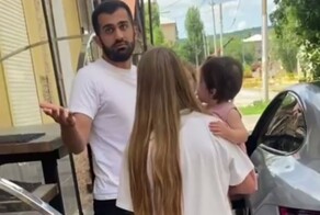 В Саратове мужчина проехал на Porsche по тротуару
