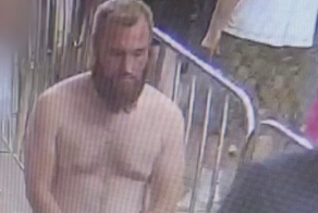 В Москве задержали блогера, гулявшего голым в метро
