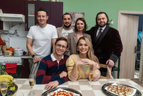 Сериал Универ: 13 лет спустя