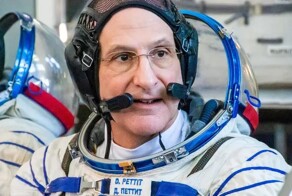 Немолодым везде у нас дорога