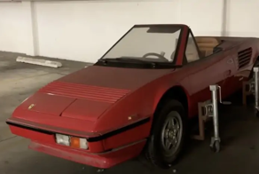 Необычная находка: в гараже обнаружили половину суперкара Ferrari