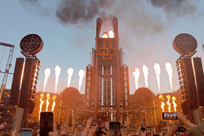 Шоу группы Rammstein удивило пассажиров самолета