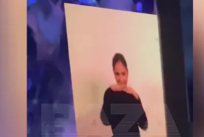 «Мы сами кайфанули». Сурдопереводчица Ангелина стала звездой московского выпускного