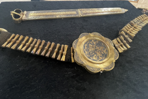 Полкилограмма золота: в Турции нашли драгоценный пояс средневекового властителя