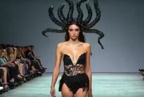 Нейросеть Runway Gen-3 сгенерировала эффектный показ мод