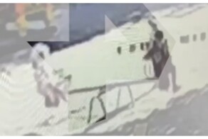 Девочка сломала позвоночник, качаясь на качелях