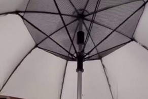Необычный охлаждающий зонтик из Эмиратов