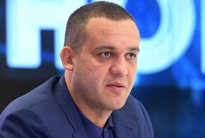 «Я за то, чтобы прикрыть эту лавочку»: президент Международной ассоциации бокса заявил о желании отобрать лицензию у поп-ММА лиги Hardcore