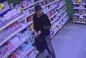 Неизвестный украл из магазина шампунь и напал с ножом на остановивших его подростков