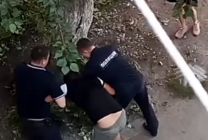 На Урале спасли 14-летнюю девочку, которую пытался затащить в машину мигрант