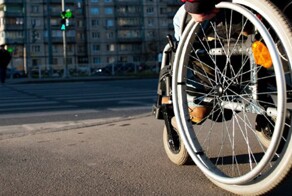 "В мои обязанности это не входит:" водитель автобуса в Иваново отказался помочь девушке-инвалиду въехать на коляске в транспорт