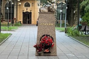 В Подмосковье задержали мужчину, обезглавившего кувалдой бюст Сталина