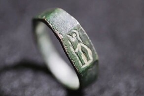 Подросток нашёл 1800-летний перстень с изображением римской богини