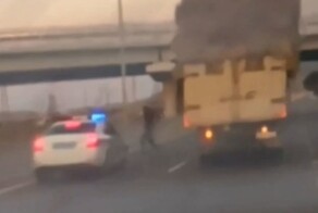 Перебегал дорогу и угодил под колёса автомобиля ДПС