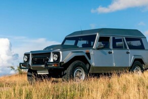 Уникальный внедорожник Lamborghini LM002 выставят на аукцион
