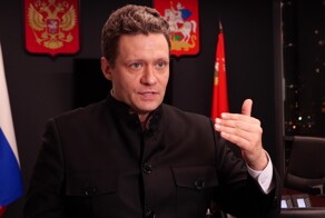 «What's wrong with English?»: врио вологодского губернатора устроил «урок английского» на совещании с правительством