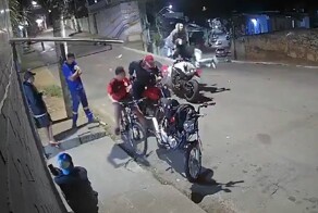 Лобовое столкновение двух мотоциклов