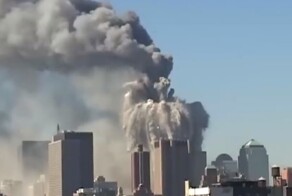 Появились новые кадры обрушения башен-близнецов в США после теракта в 2001 году