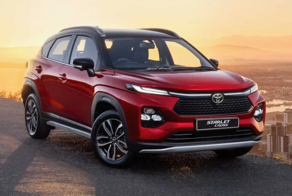 Toyota представила дешёвый кроссовер Starlet Cross стоимостью около 1,4 миллиона рублей