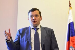 Соцсеть раздора. Депутату Хинштейну пришлось оправдываться за Instagram* жены