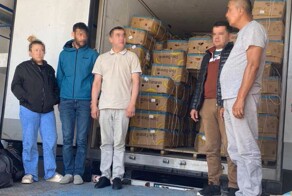 Нелегалы попытались попасть в Россию в фуре с дынями и попались российским пограничникам