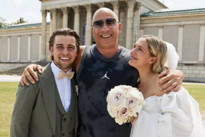 Вин Дизель ворвался на случайную свадьбу в Мюнхене и поучаствовал в фотосессии