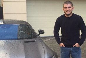 Поклонник Нурмагомедова купил автомобиль кумира и теперь боится, что его заберут из-за долгов бойца перед ФНС