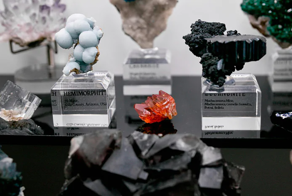 Один на миллион: ученые случайно обнаружили редчайший минерал в мире из-за старого письма