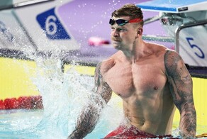 Олимпийский чемпион Игр-2024 пожаловался на червей в еде