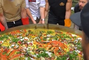 Вкусный рекорд: в Кузбассе приготовили самую большую в России паэлью