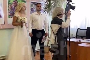 Суженый, ряженый, задержанный: силовики ворвались на свадьбу в Благовещенске и задержали жениха