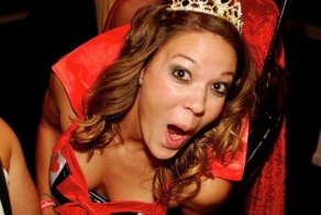 Симпатичные девушки празднуют Хэллоуин  (158 фото)