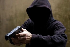 Россиянин обратился к другу, чтобы тот нанял киллера для убийства мужа любовницы, который её изменил