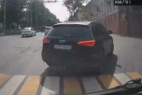 Лучше бы бил