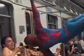 Сколько зарабатывает Человек-Паук из московского метро