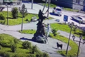 Наверное, в душе он монументалист