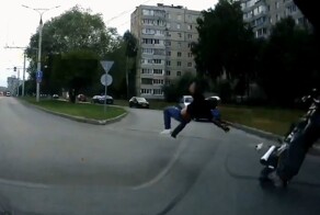 Продолжение полёта, но уже без мотоцикла