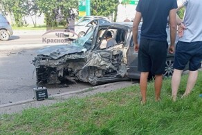 Пьяная женщина устроила ДТП на встречной полосе