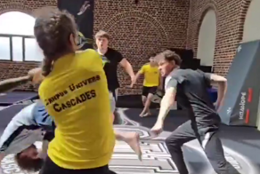 Схватка с толпой в кино и реальной жизни