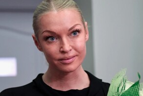 Анастасия Волочкова назвала "людьми из трущоб" тех, кому не понравилось убранство квартиры Долиной