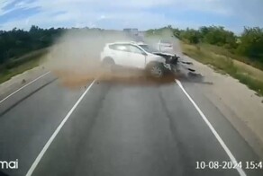 Грузовик полез на обгон и устроил ДТП в котором погиб ребёнок