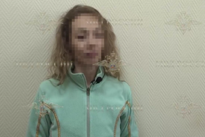 "Мы решили сделать вам подарок": курьер рассказала, как забирала для мошенников деньги у Ларисы Долиной