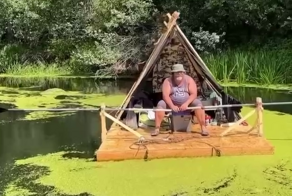 Просто живёт в кайф