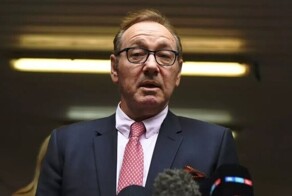 Разорившийся Кевин Спейси отказывается выселяться из проданного особняка