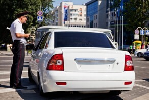 Штраф за езду без номеров хотят увеличить в 10 раз