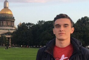 Сотрудник ФСИН, которого радикалы из ИК-19 заставляли обращаться к президенту, скончался от ран