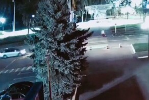 Водитель без прав сбил пешехода, шедшего на красный