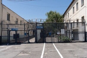 Ложная информация: в колонии, где захватили заложников, опровергают предположение о снабжении заключённых самогоном, оружием и смартфонами