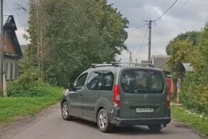 Устроил ДТП, побег и уснул рядом с машиной